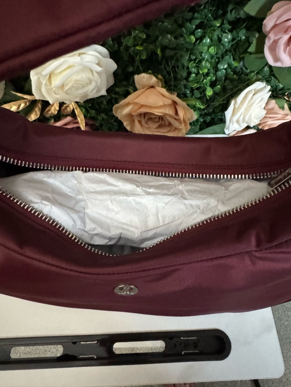 Lululemon City Essentials Shoulder Bag 4L NWT - Picture 4 of 9